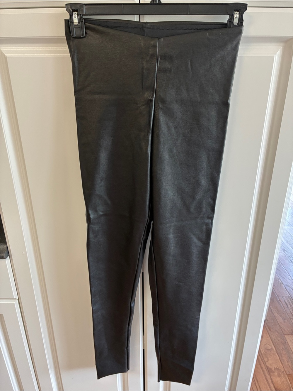 SKIMS Faux Leather Leggings in Black